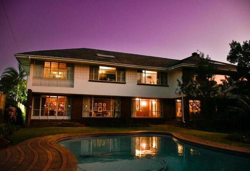 Bed and Breakfast The White House