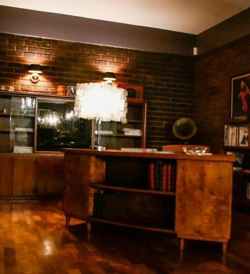 Bed and Breakfast The White House