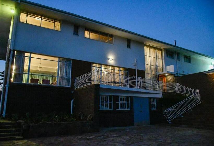 Bed and Breakfast The White House