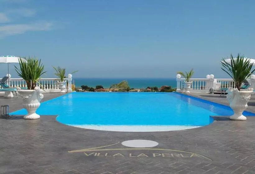 ベッドアンドブレックファースト Villa La Perla