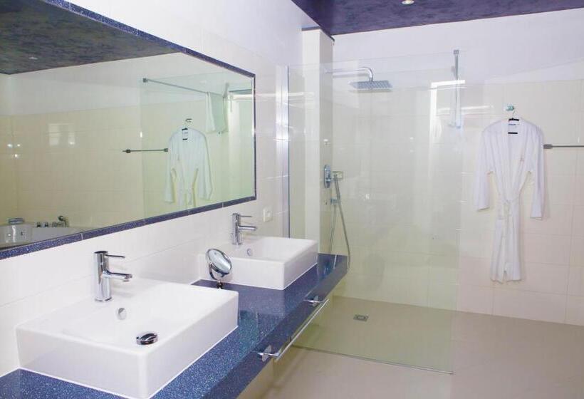 مبيت وإفطار Villa La Perla