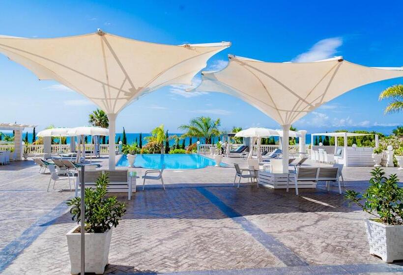 مبيت وإفطار Villa La Perla