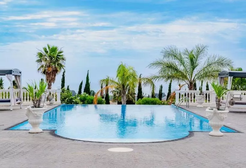 ベッドアンドブレックファースト Villa La Perla