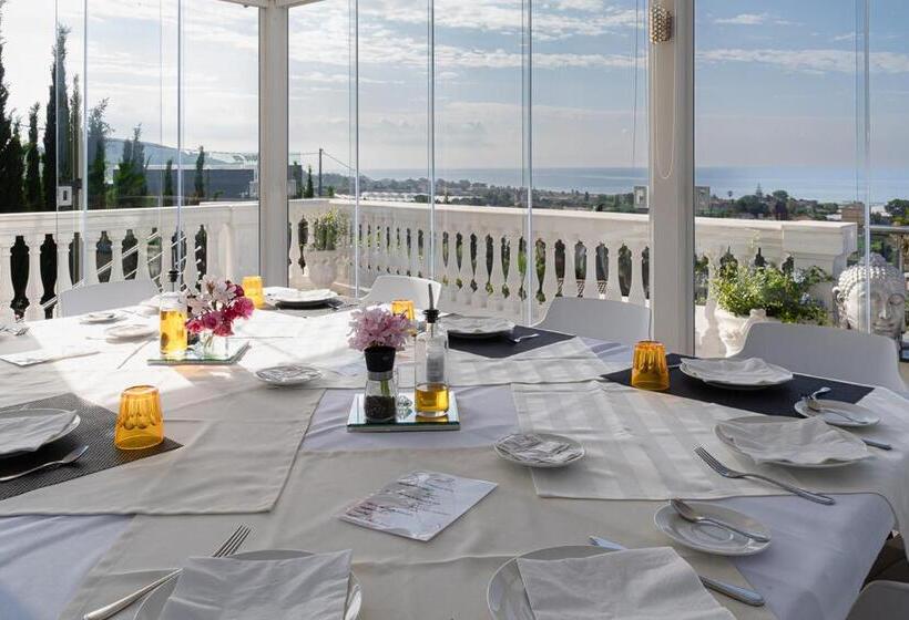 مبيت وإفطار Villa La Perla