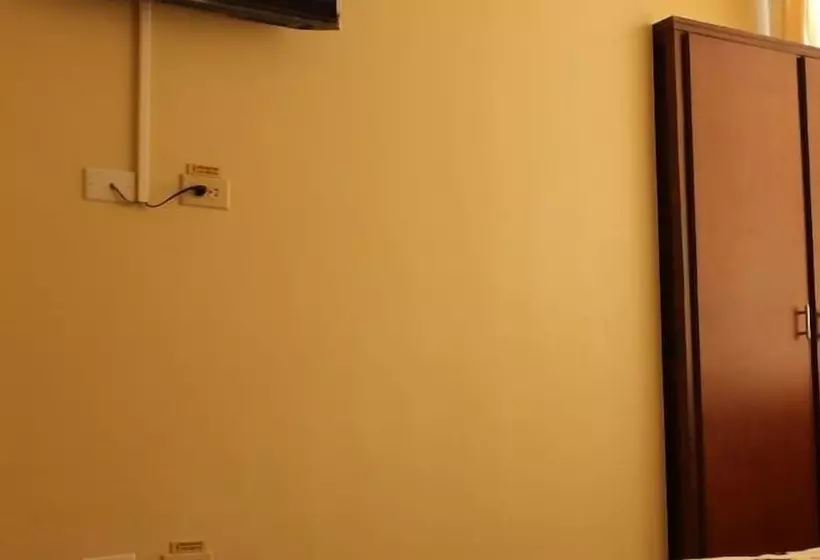 ホテル De La Peña