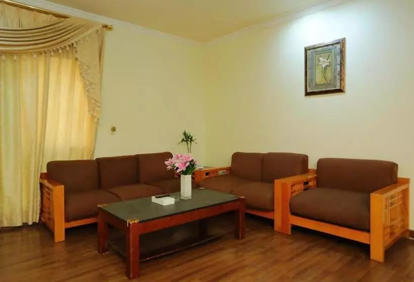 هتل Oyo 115 Sunshine Tower