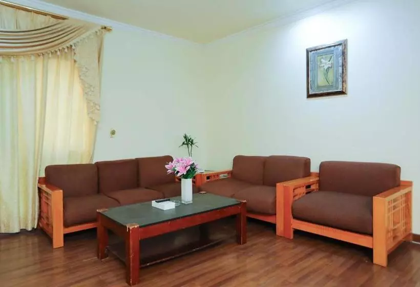 هتل Oyo 115 Sunshine Tower