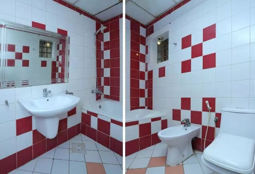 هتل Oyo 115 Sunshine Tower