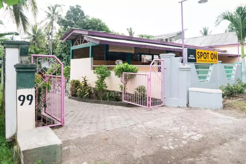 هتل Oyo 3281 Griya Ketapang