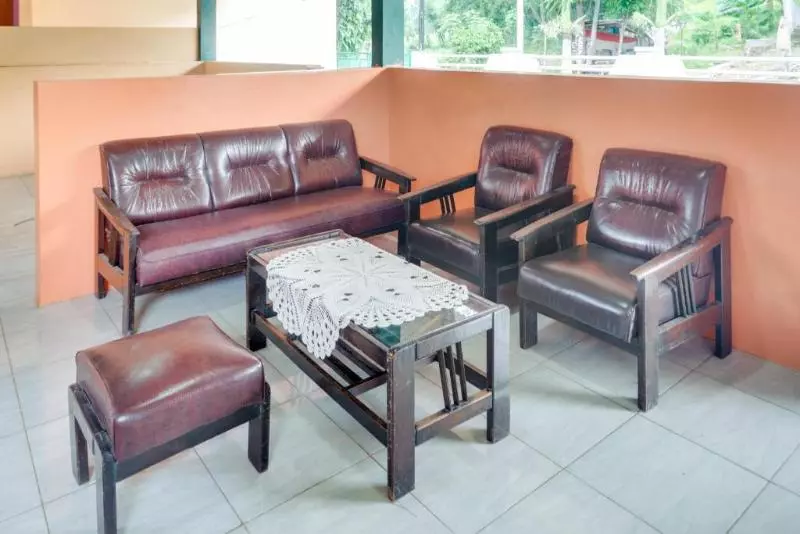 هتل Oyo 3281 Griya Ketapang
