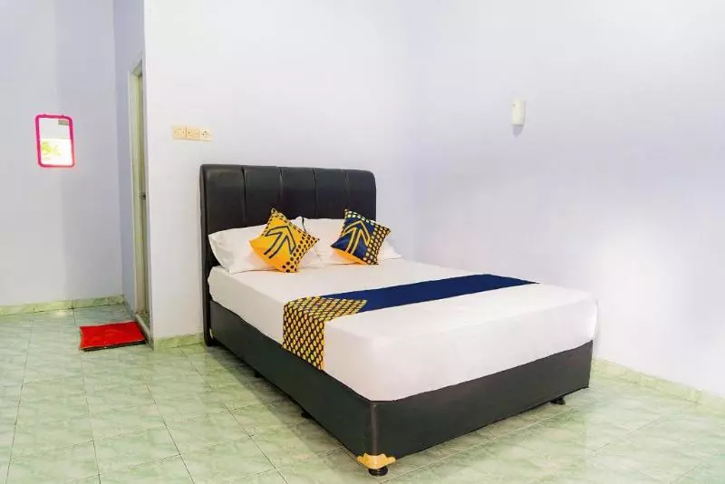 هتل Oyo 3281 Griya Ketapang