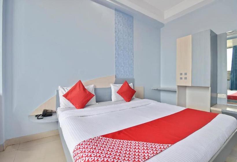 فندق Spot On 69290 Royal Green Farm