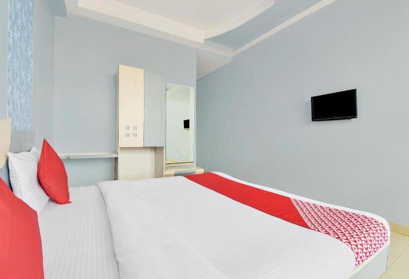 فندق Spot On 69290 Royal Green Farm