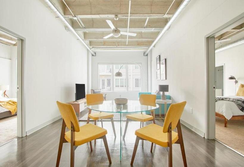 Sonder At 549 Peachtree