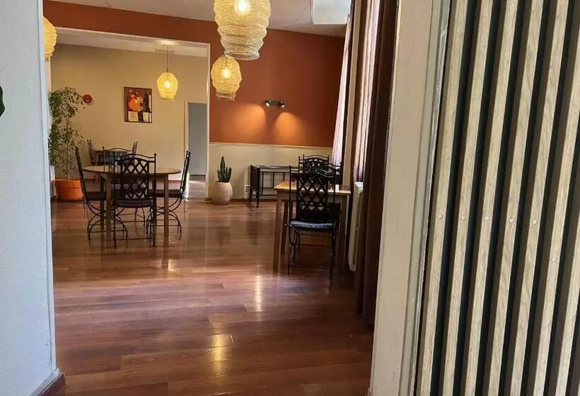 בית מלון כפרי Abalone  Centre Gare