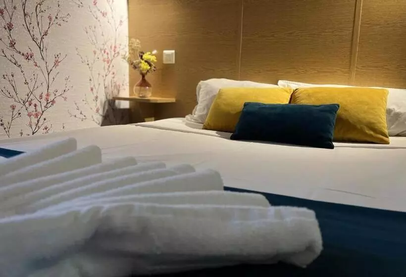 בית מלון כפרי Abalone  Centre Gare