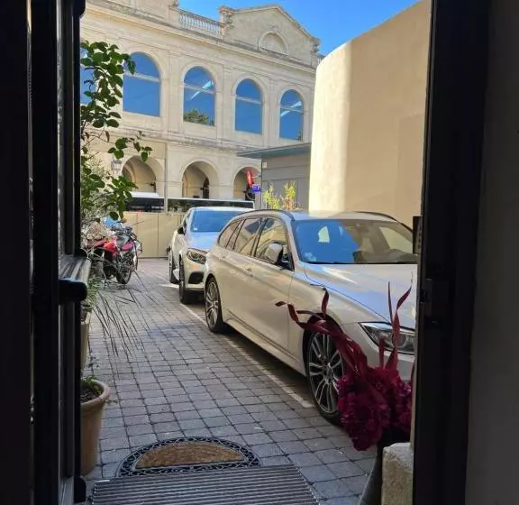 בית מלון כפרי Abalone  Centre Gare