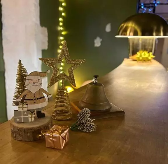 בית מלון כפרי Abalone  Centre Gare