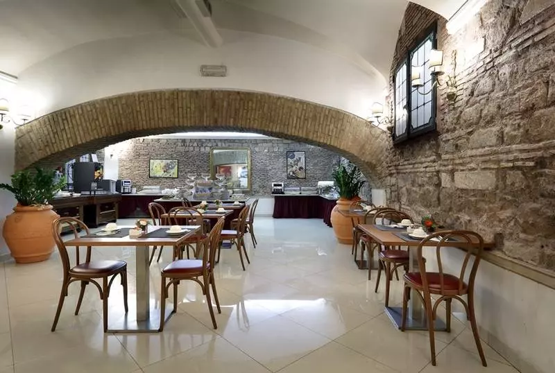 هتل Della Torre Argentina