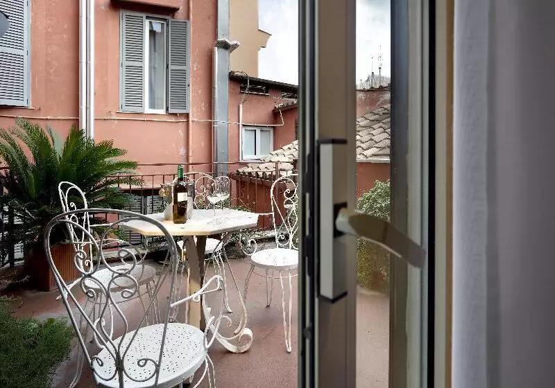 هتل Della Torre Argentina