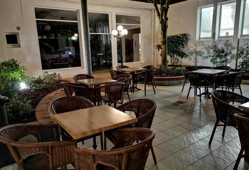 בית מלון כפרי Adonis Lourdes Notre Dame de La Sarte