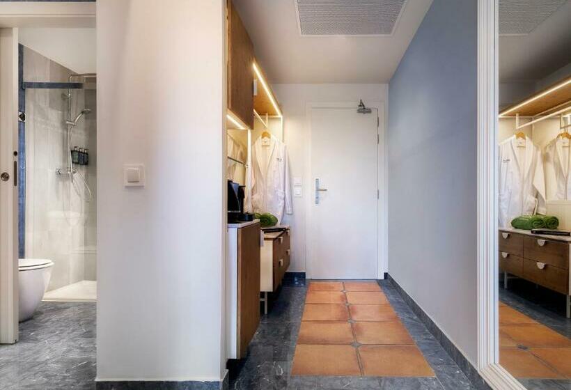 Hotel Zahara Resorts & Villas