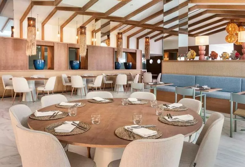 Отель Zahara Resorts & Villas