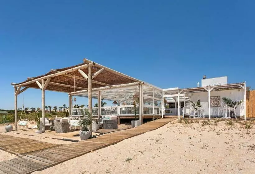 Отель Zahara Resorts & Villas