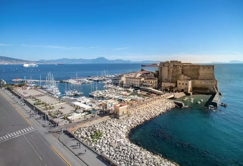 هتل Royal Continental