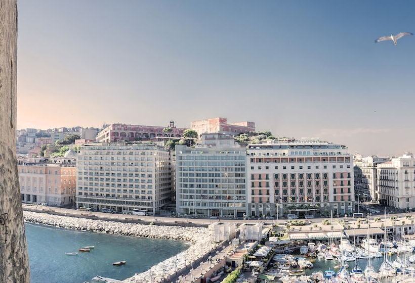 هتل Royal Continental