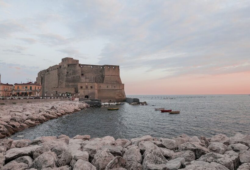 هتل Royal Continental