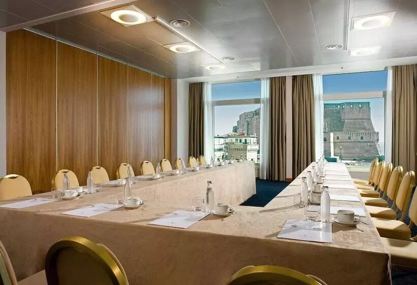 هتل Royal Continental