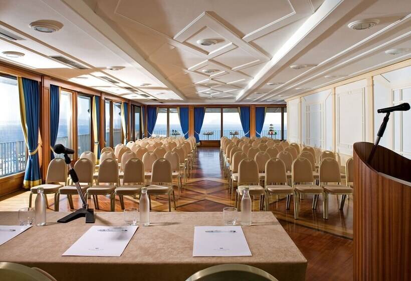 هتل Royal Continental