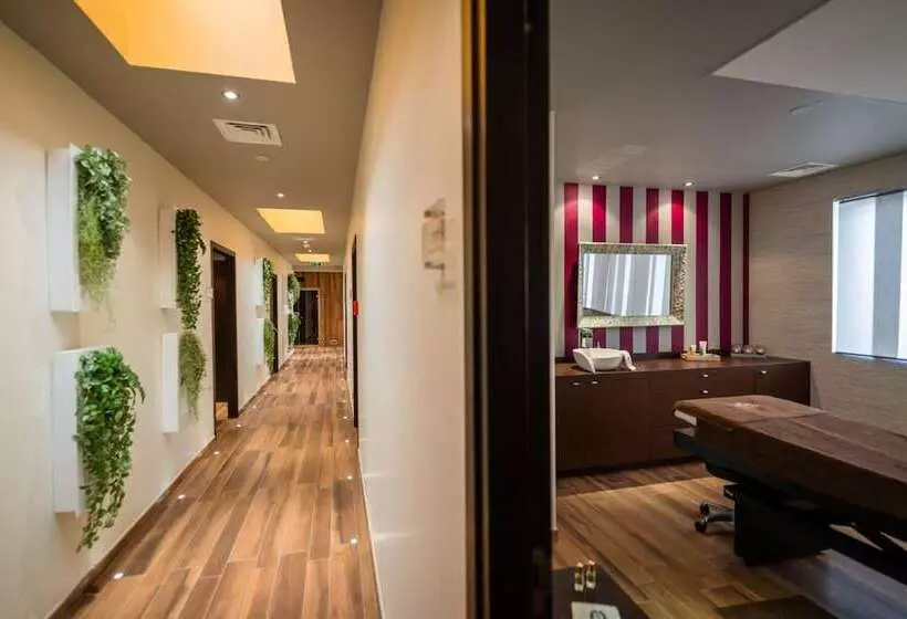 Saint Georges Hotel & Spa