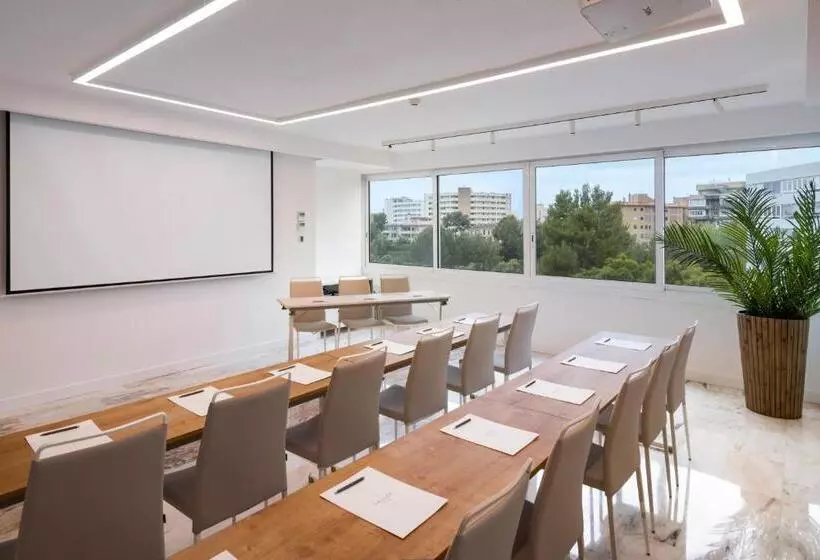 Salles Hotels Marina Portals