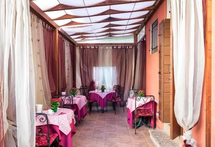 هتل Villa Casanova