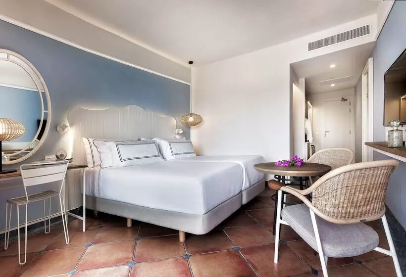 Отель Zahara Resorts & Villas