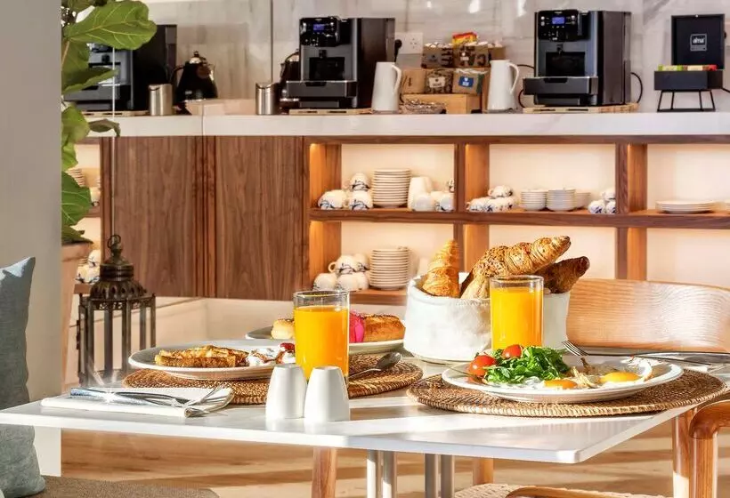 Отель Zahara Resorts & Villas