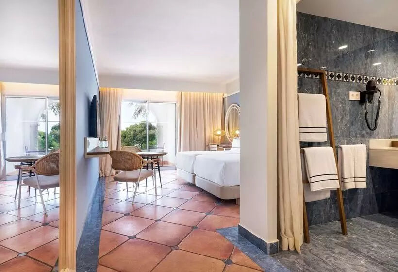 Отель Zahara Resorts & Villas