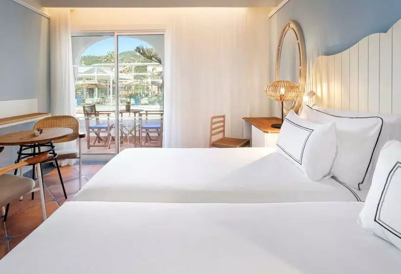 Отель Zahara Resorts & Villas