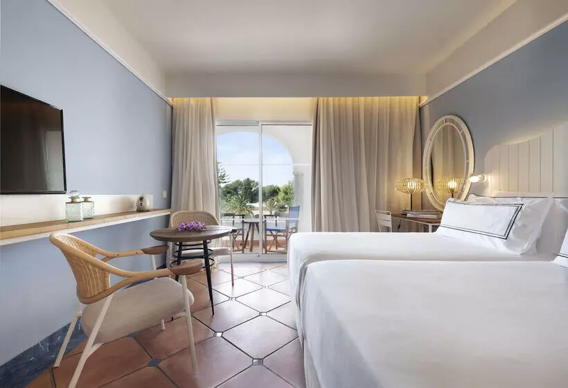 Отель Zahara Resorts & Villas