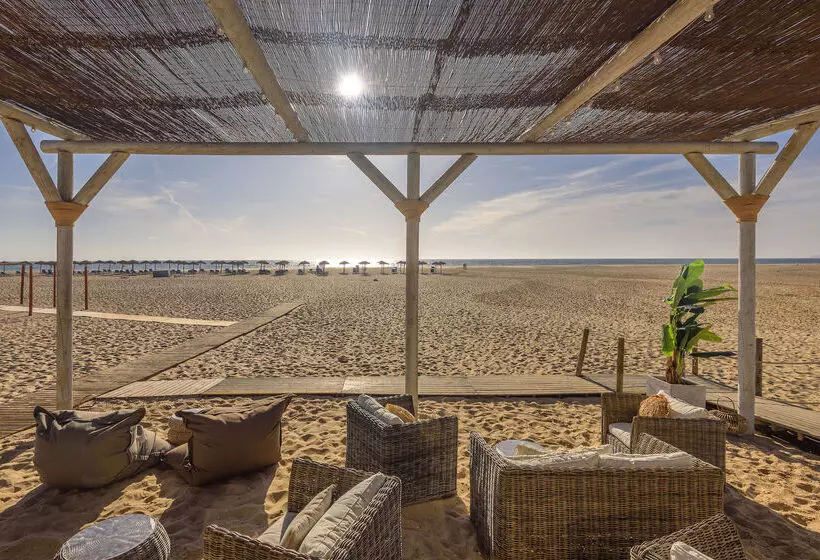 Отель Zahara Resorts & Villas