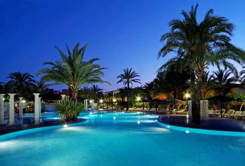 Отель Zahara Resorts & Villas