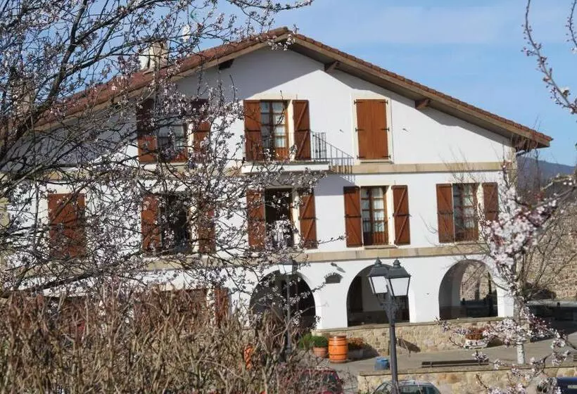 ホテル Zezilionea