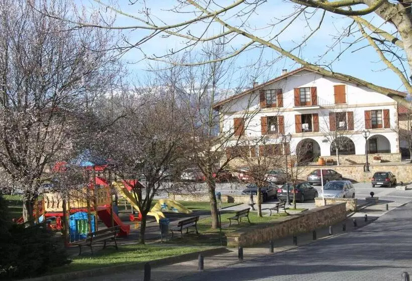 ホテル Zezilionea