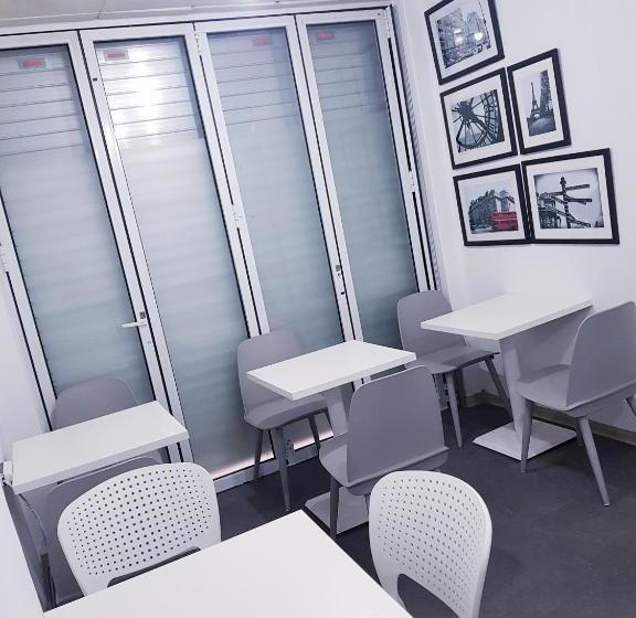 Hostel Stay Now Jongnofortune Hostel