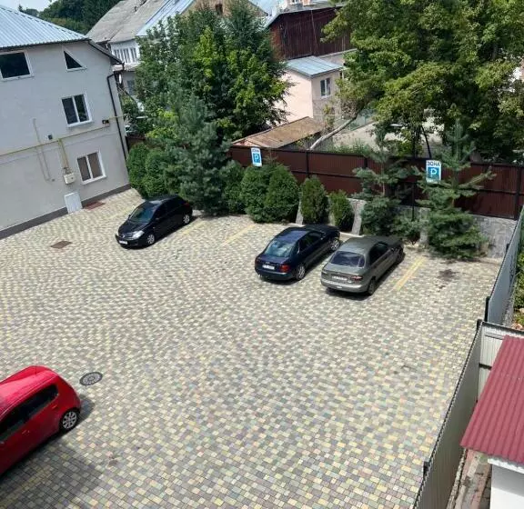 Hotelli готель баронський двір