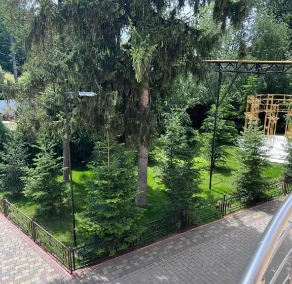 Hotelli готель баронський двір