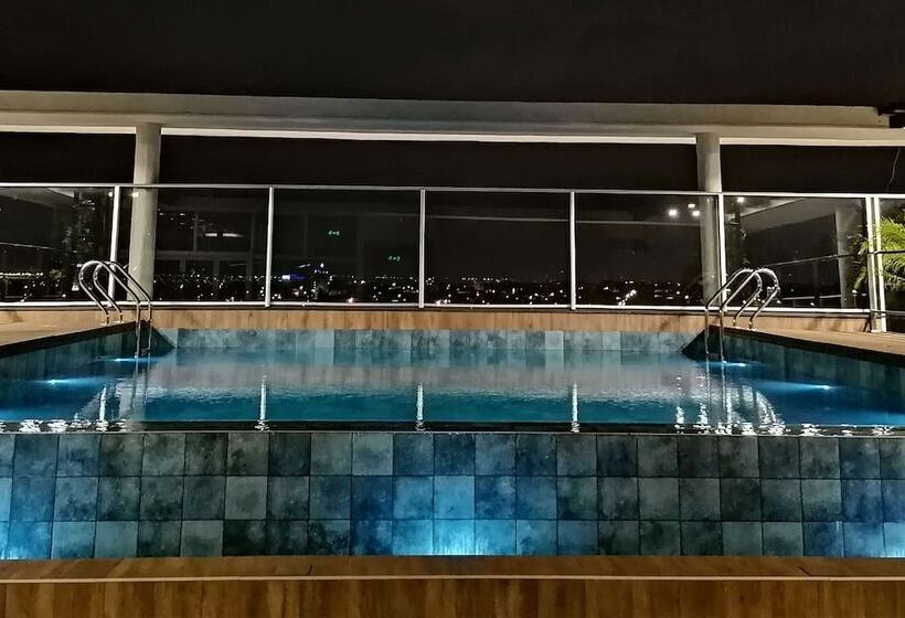 هتل Dazzler By Wyndham Ciudad Del Este