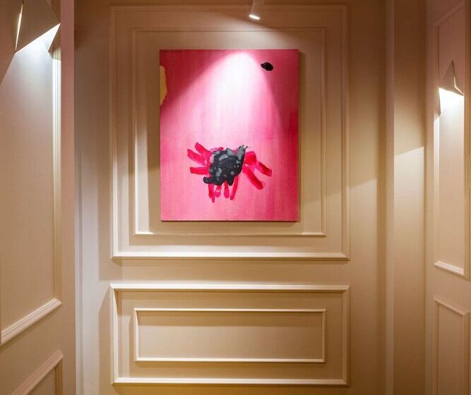 Отель Gallery 37 Powered By Aston